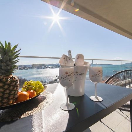 Apartman Blue Wave Trogir Eksteriør billede